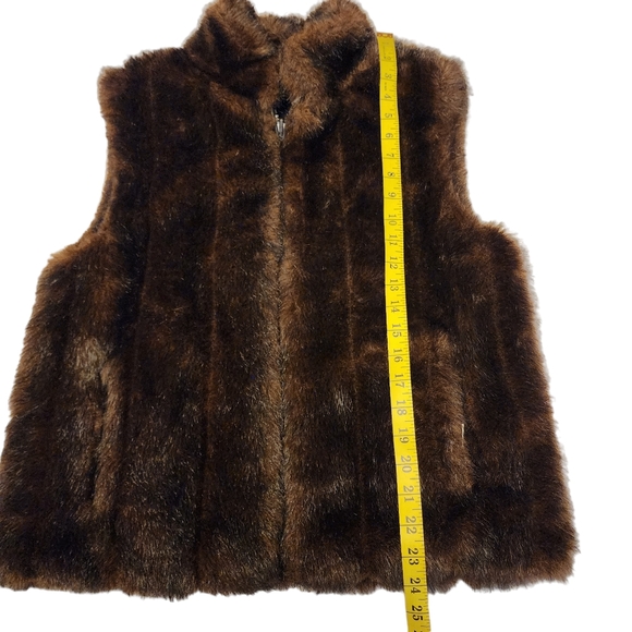 Giacca Reversible Faux Fur Vest - Picture 11 of 11